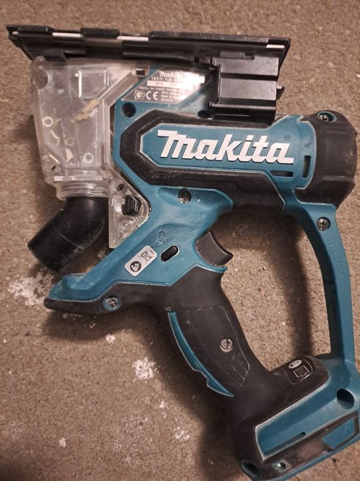 Wycinarka akumulatorowa do płyt kartonowo gipsowych MAKITA MDSD180Z