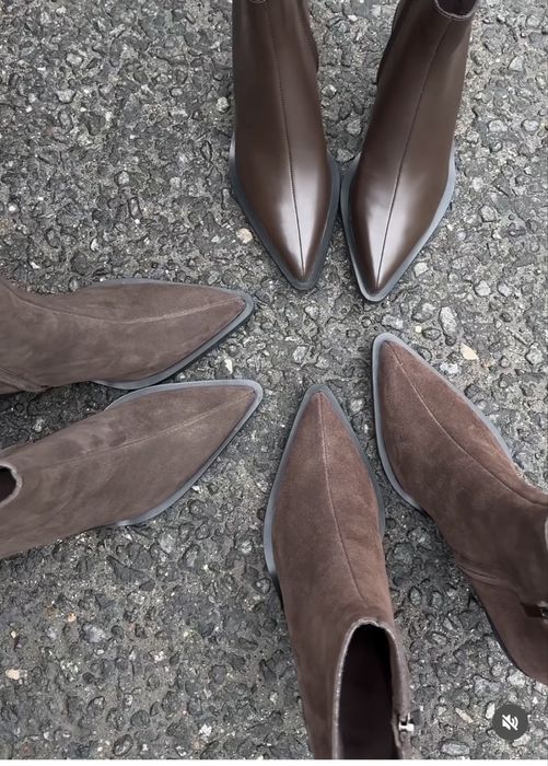 Коричневі шкіряні козаки