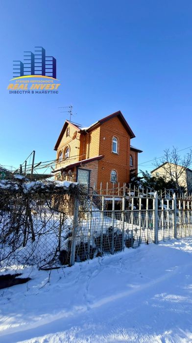 Заміський 2 поверховий будинок