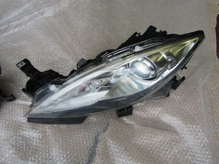 Farol (otica ) Mazda 6 ano 2010 , xenon lado ESQUERDO (ver descrição)