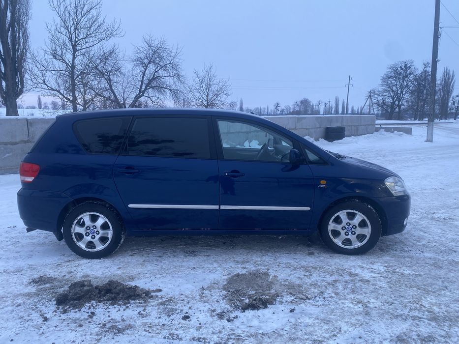 Продам Toyota Avensis