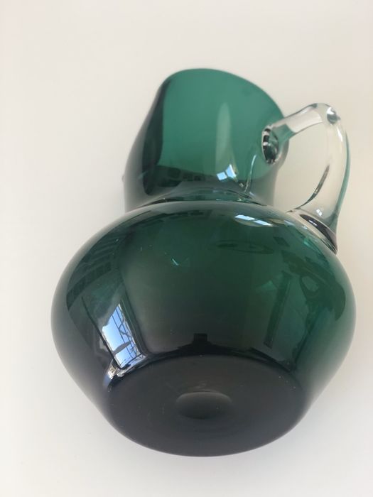 Duży piękny szmaragdowy dzban szklany Krosno