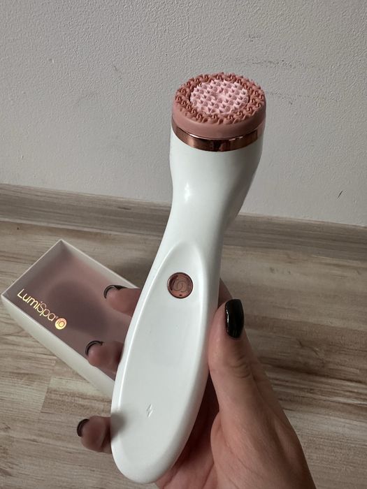 LumiSpa Nu Skin