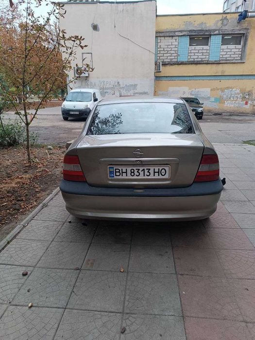 Опель вектра B 1996 года