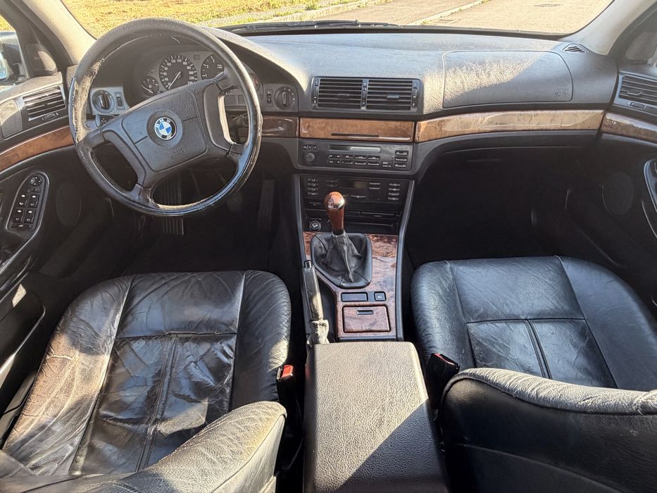 BMW E39 523 i 170 cv