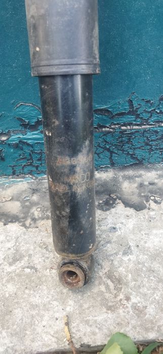 Амортизатор задний Киа Церато 2