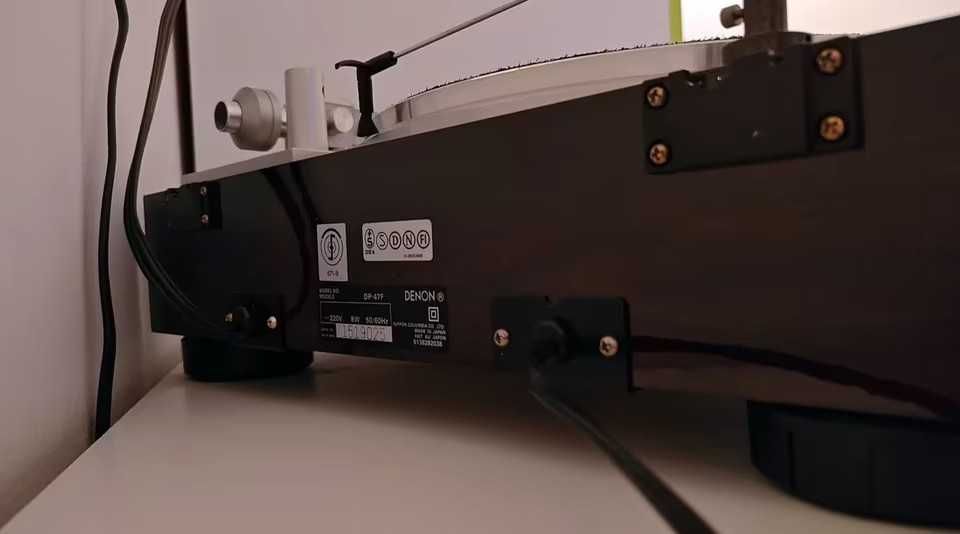 Denon DP‑47f gramofon