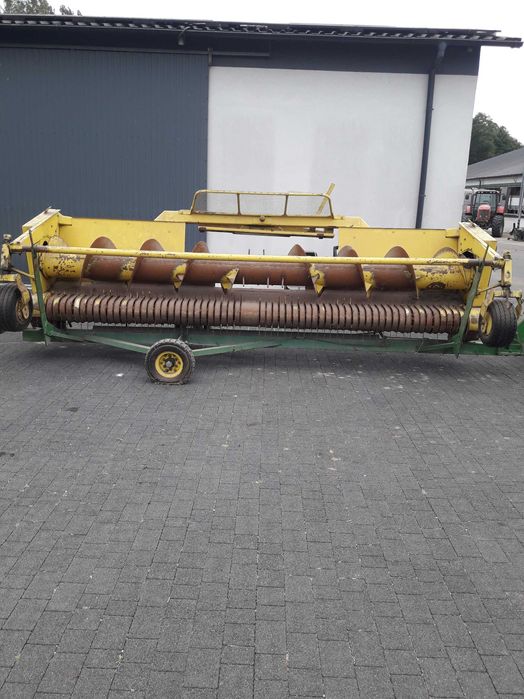 Podbieracz do traw John Deere 645A