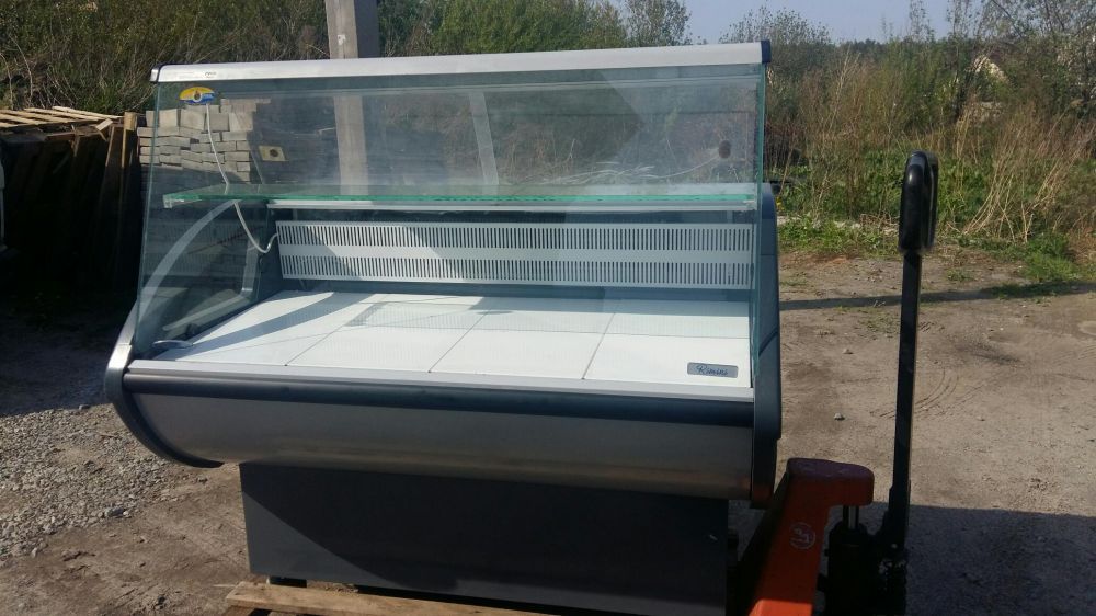 Холодильная витрина вітрина холодильный шкаф пивной ларь прилавок