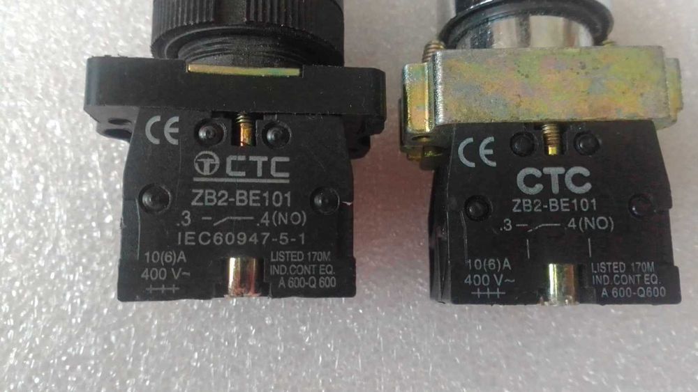 Кнопка управления поворотная с ключом XB2-BG