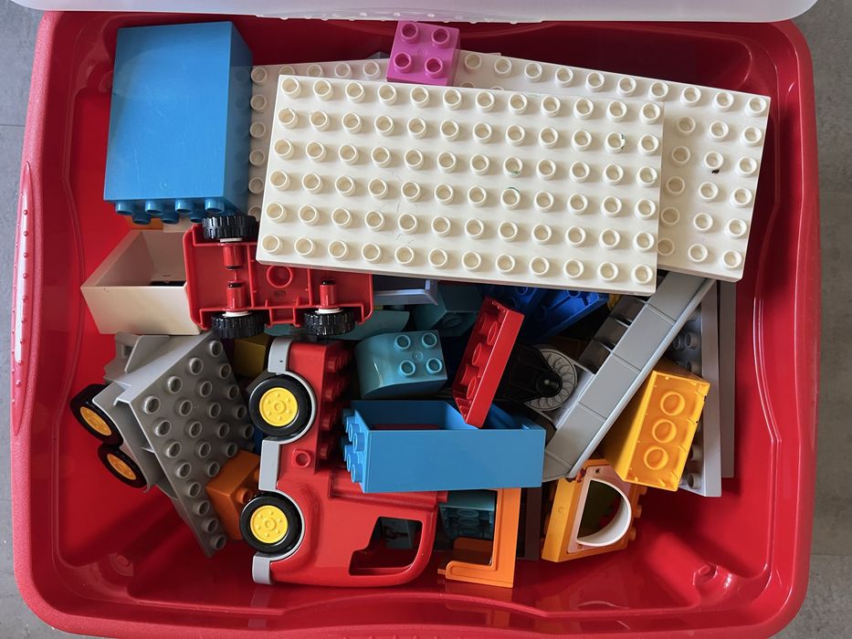Фірмові іграшки ikea, lego dupla, play do