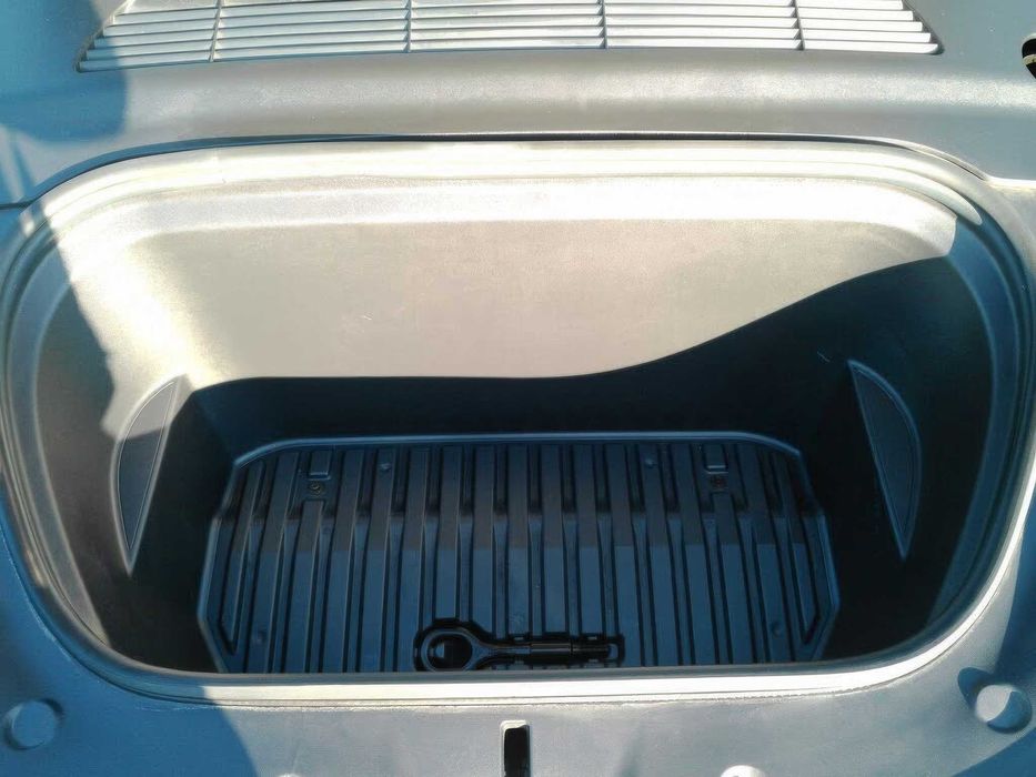 Tesla Model Y Long Range      2022