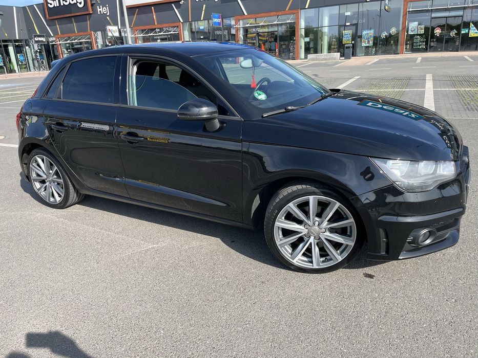 Audi A1 1.6 TDI sportback sline 5 drzwi