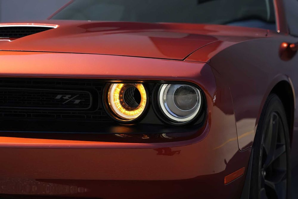 Dodge Challenger      2020