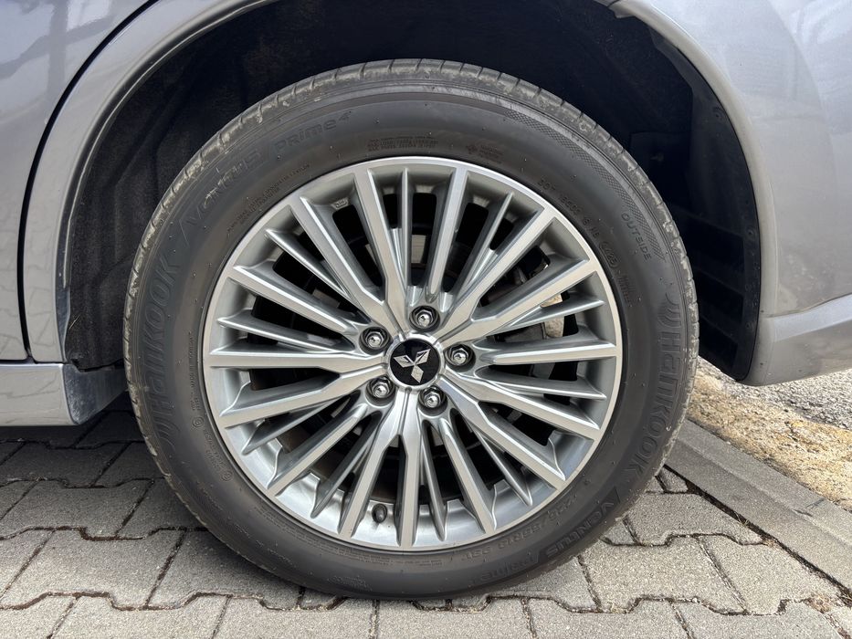 MITSUBISHI OutLander Plug-In 2018