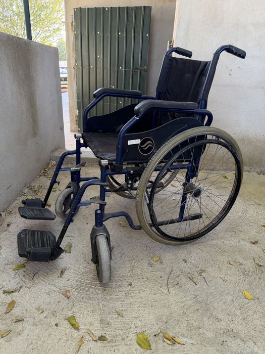Cadeira de Rodas Breezy – Bom Estado