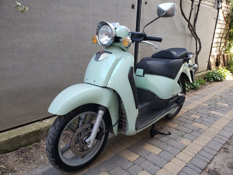 Скутер Aprilia Scarabeo 150