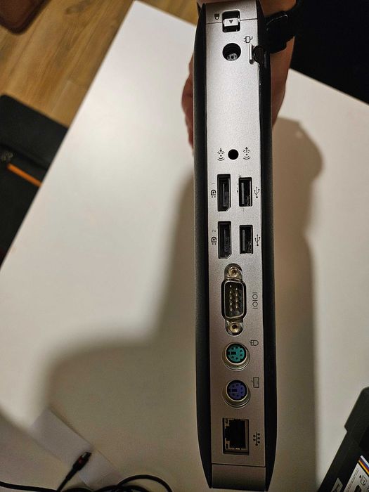 Terminal/server HP T630 (4GB RAM/128 GB SSD/WiFi/Bluetooth)