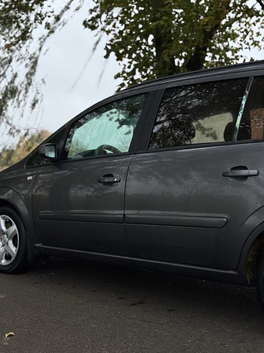 продам Opel Zafira B