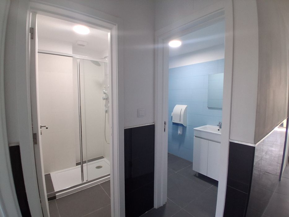 Apartamento T4 no centro da Charneca de Caparica