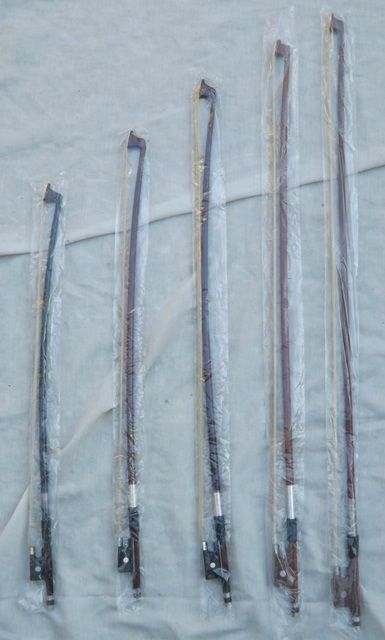 Arcos de violino novos.