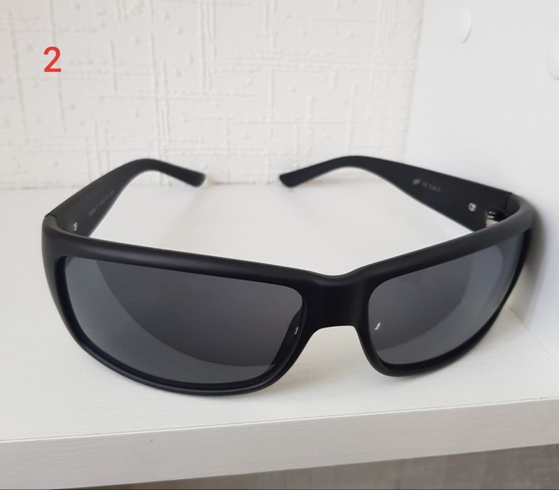 Очки солнцезащитные