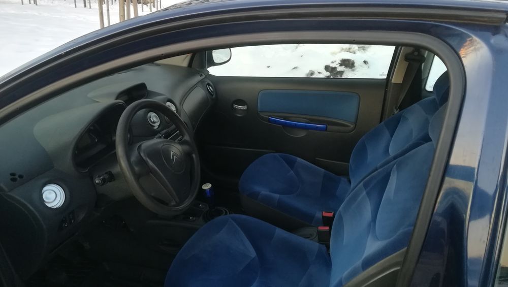 Sprzedam ładnego citroena C 2 oszczędne auto 1.4 HDI