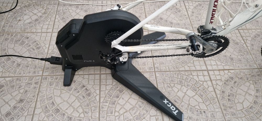 Rolo de treino TACX FLUX S