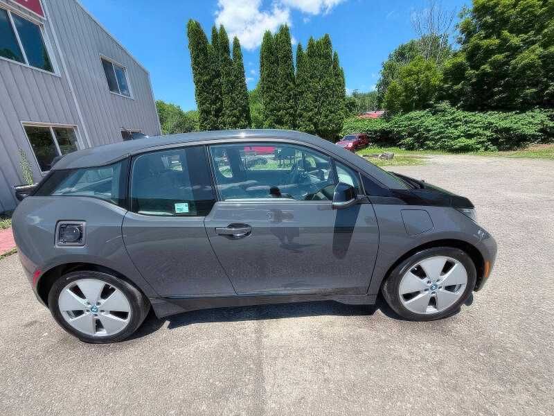 2015     BMW   i3
