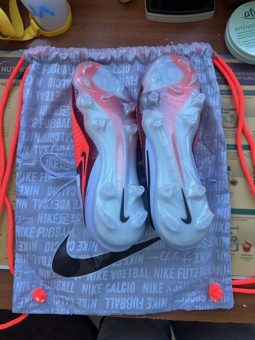 Chuteiras Nike Phantom Low 6 Elite