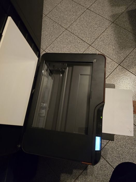 HP Deskjet 3520 e-All-in-One. Impressora HP preto