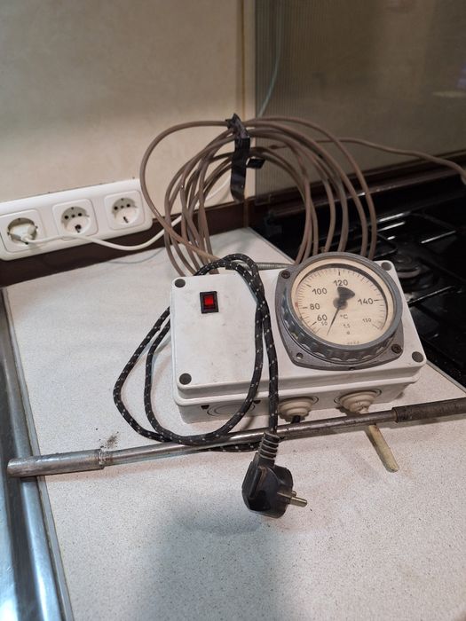 Темометр ткп-100ек-ухл4 з електронною  автоматикою для котлів КЧМ тд