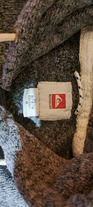 Camisola com Capucho