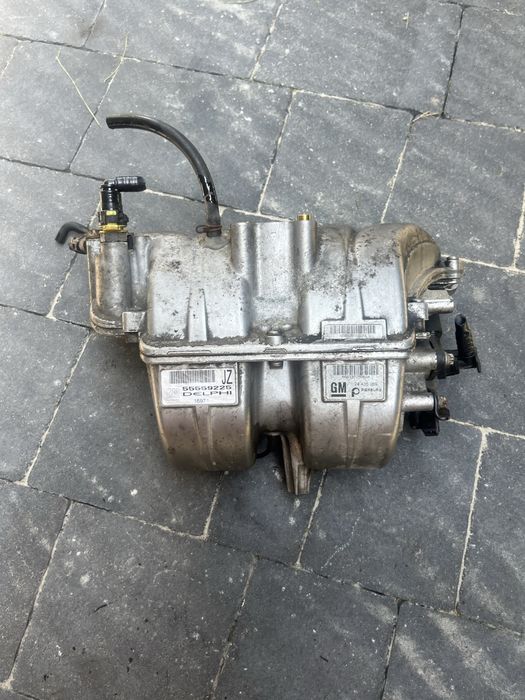 Колектор випускний Opel Astra g/h, Zafira 55559225