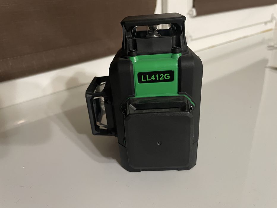 Професійний лазерний будівельний рівень 3D Protester LL412G