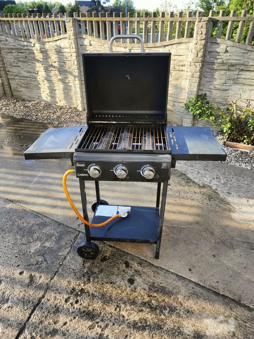 Grill ogrodowy gazowy