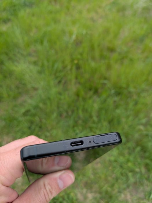 Компактный японский флагман Sony Xperia 5 mark 4 iv 1 sim+ esim