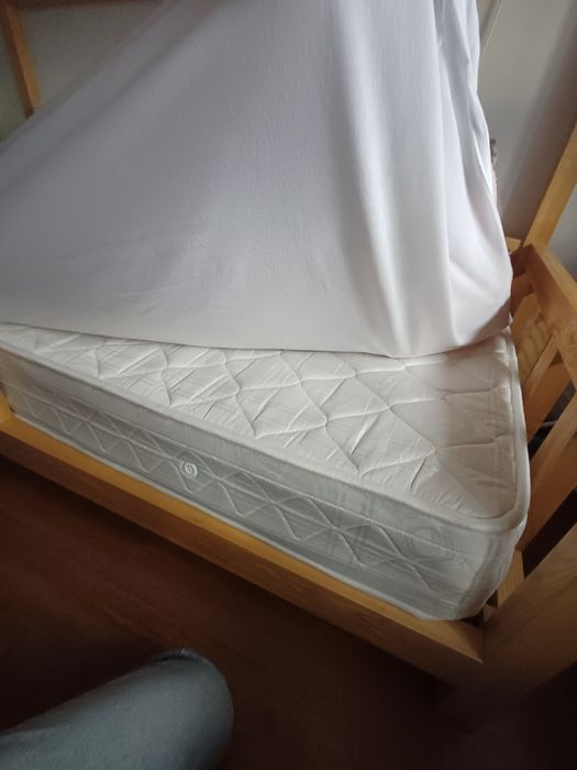 Cama montesoriana