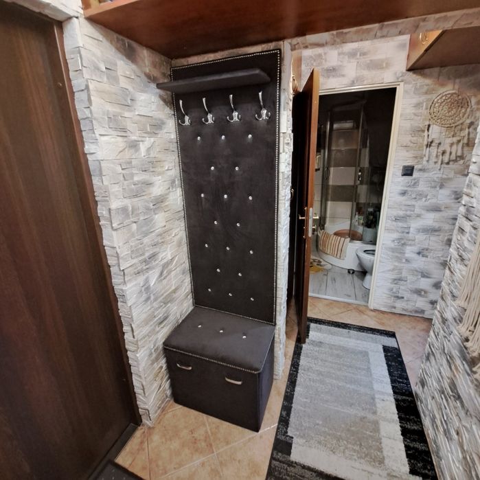 Pufy Wieszaki garderoby tapicerowane na wymiar