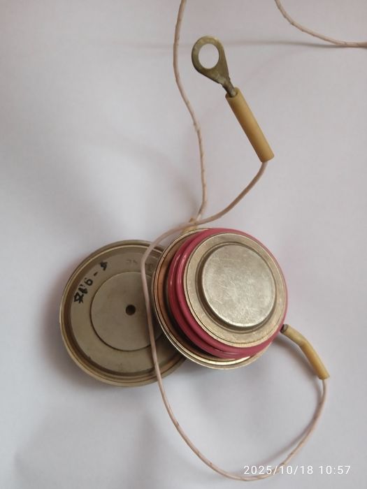 Тиристор Т16-320