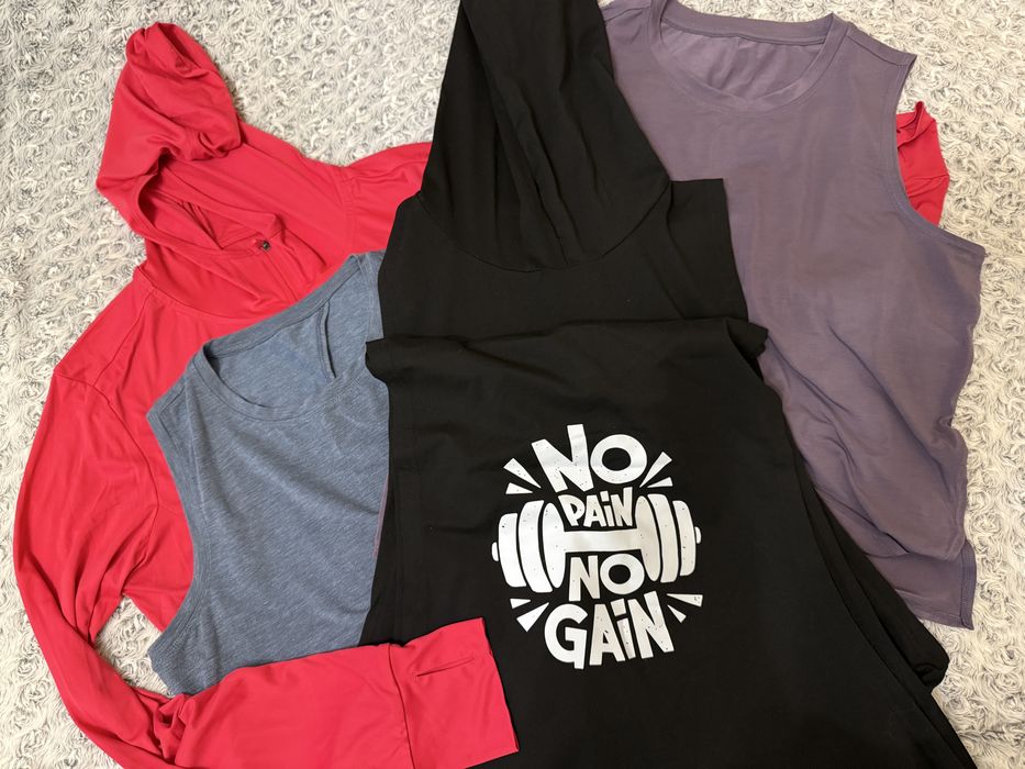 Спортивні майки футболки топи жіночі