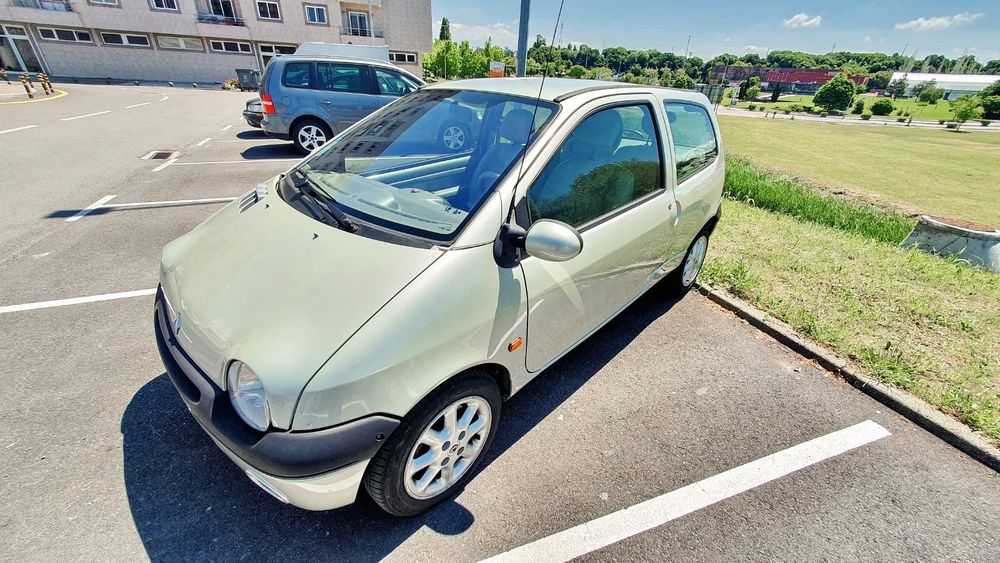 Twingo Initiale Paris