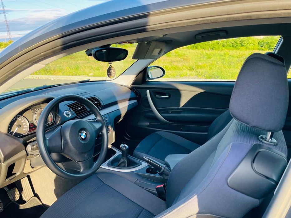 BMW 1 Series 2009 2.0 ідеальний стан