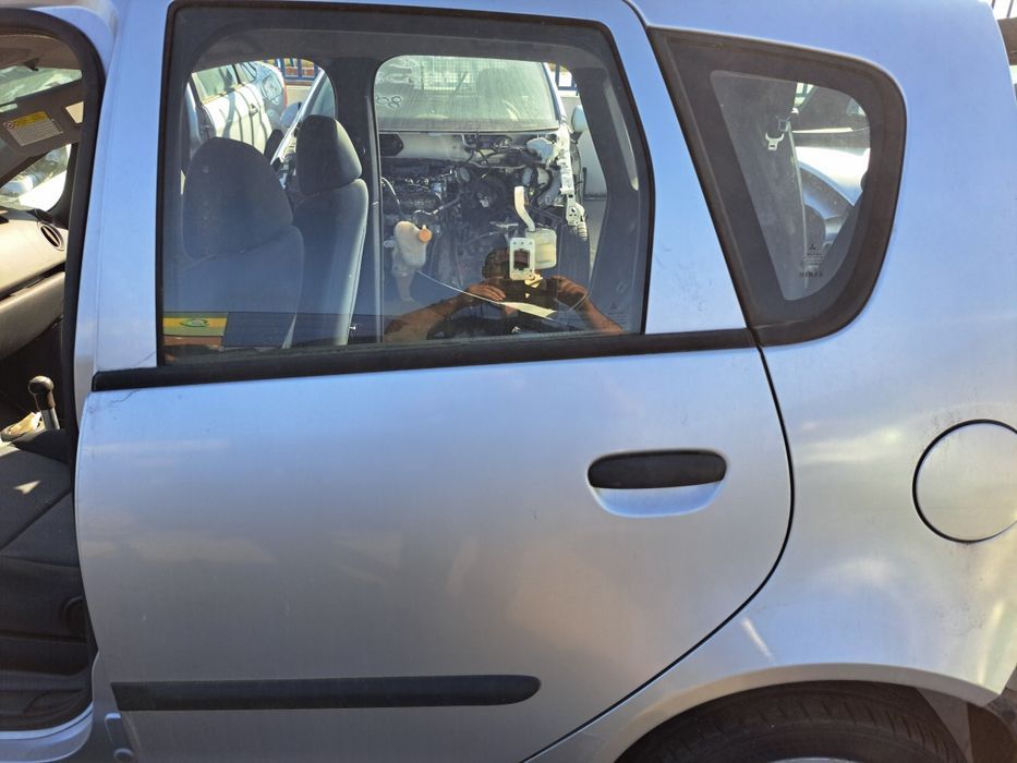 Mitsubishi colt todas as peças da viatura  2004/2005/2006/2007/2008/09