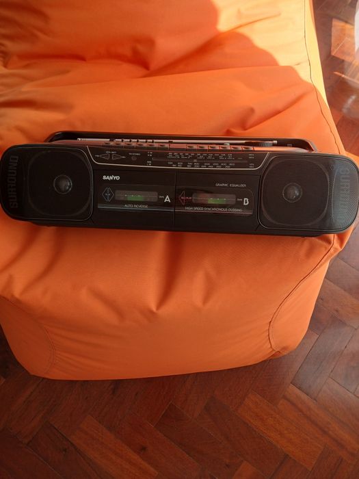 Sanyo, 2 cassette players and radio64741081750147120