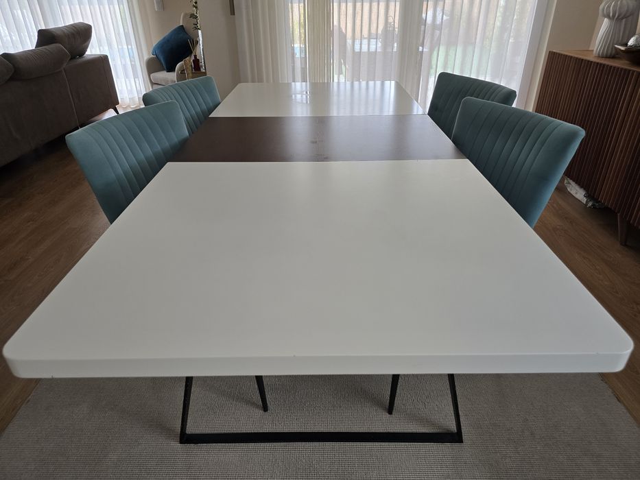 Mesa de sala de jantar extensível