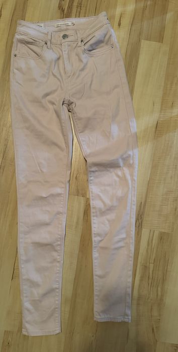 LEVI’s premium