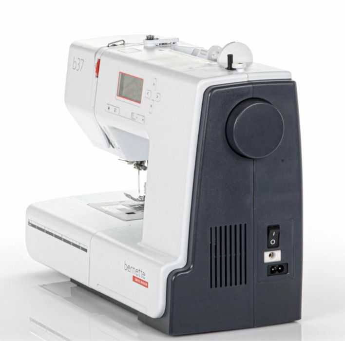 Швейна машина Bernina Bernette B37