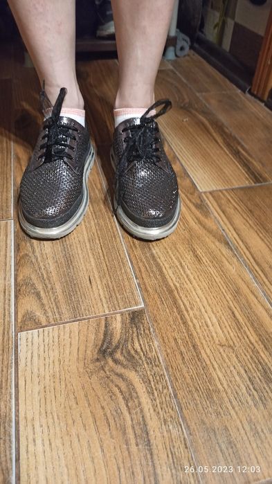 Продам кожаные туфли