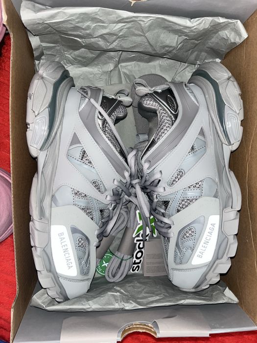 balenciaga track